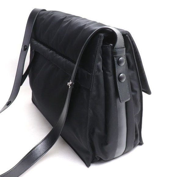 Prada Bag Black Large Padded Shoulder Re-Nylon - Picture 1 of 6
